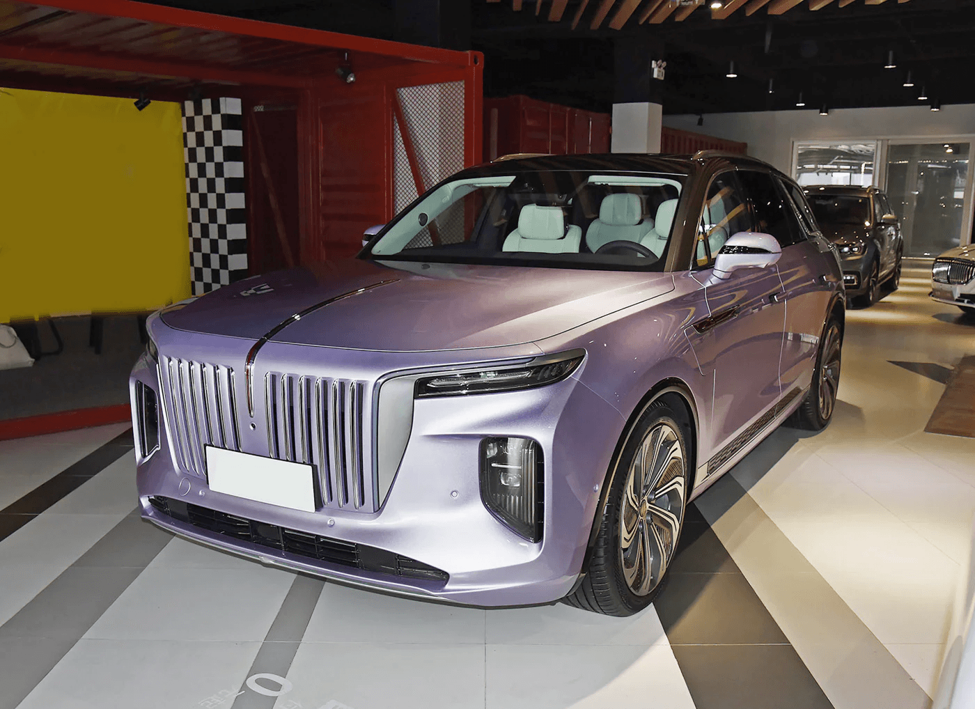 Hongqi E-HS9 Founder — image 1